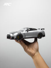MOTORHELIX 1:18 Nissan GT-R NISMO (R35) Special Edition 2022 NISMO Ultimate Metal Silver