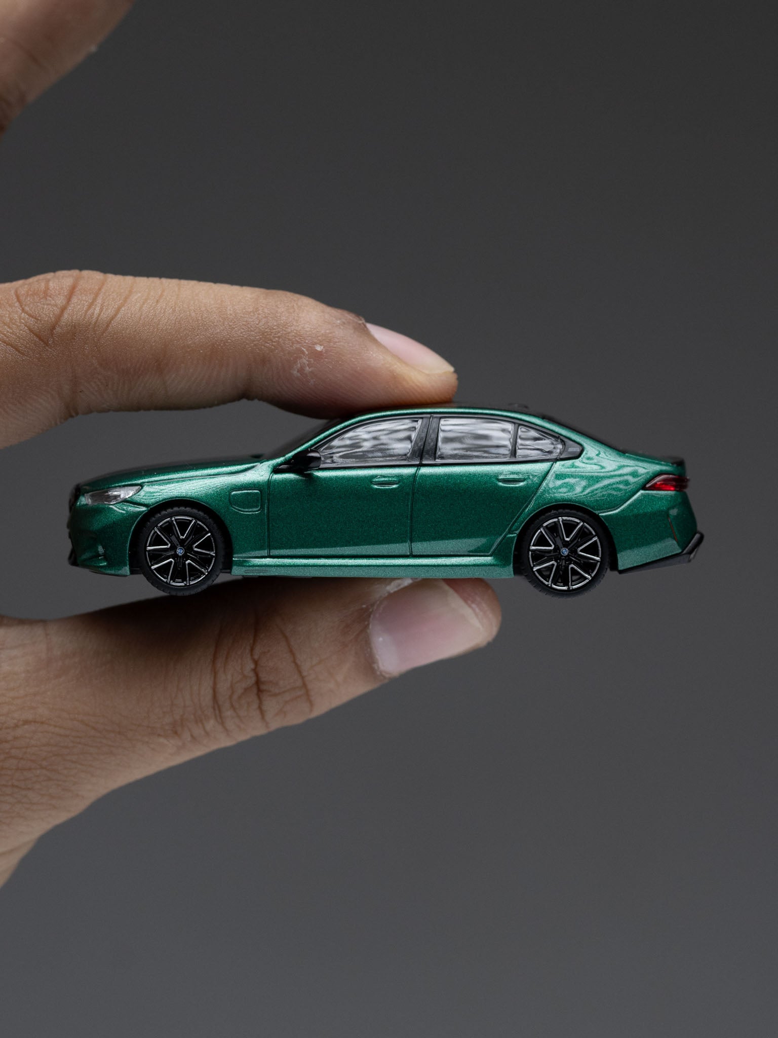 MINIGT 1/64 BMW M5 (G90) Isle of Man – Green Metallic