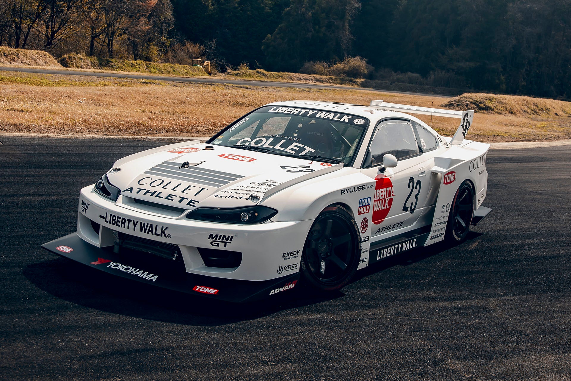 MINI GT 1:64 Nissan LB-Super Silhouette S15 Silvia Athlete White