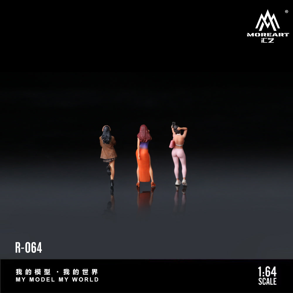 MoreArt1:64 Beautiful and Beautiful Girl Doll Set Simulation Resin Model