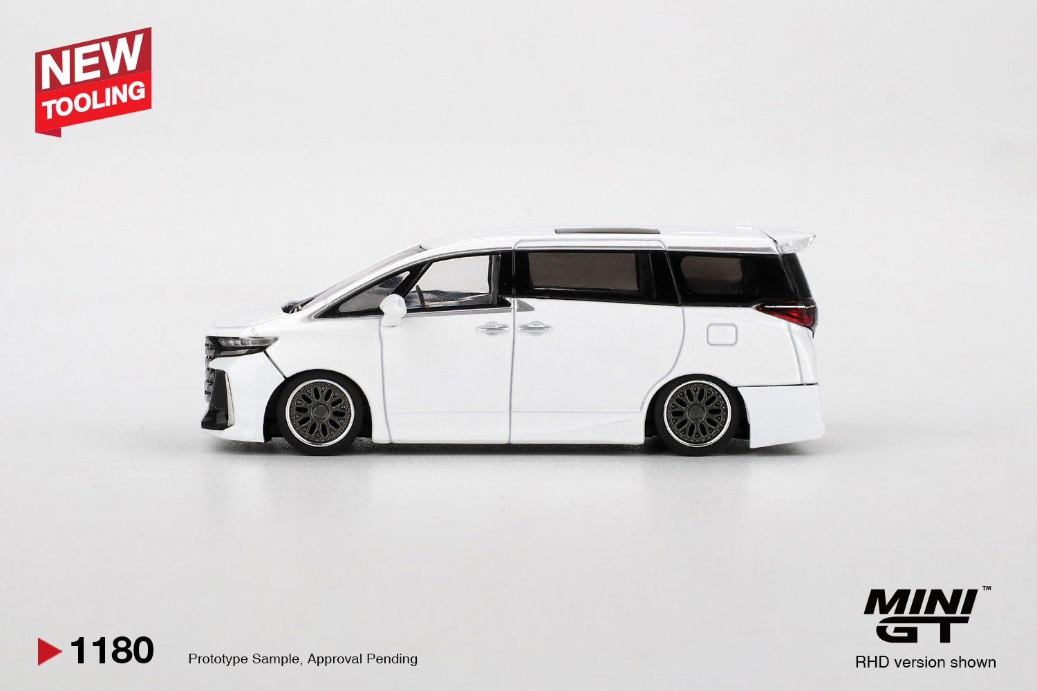 MINIGT - 1/64 Toyota Alphard 40 KUHL White
